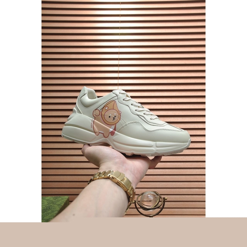 G*u*i casual shoes